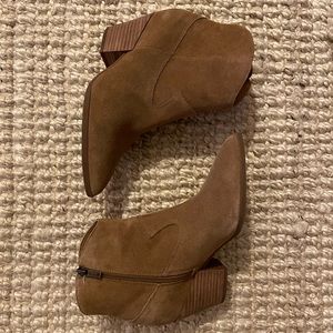 EUC Lucky Brand Ellamy Boots in Caramel Suede | Size 7.5